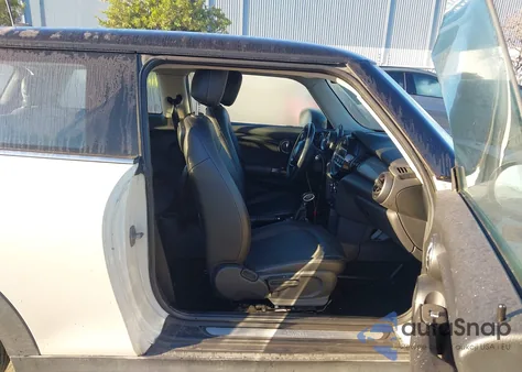 2015 Mini Hardtop Cooper из США, поврежденный, VIN WMWXM5C55F3A59110